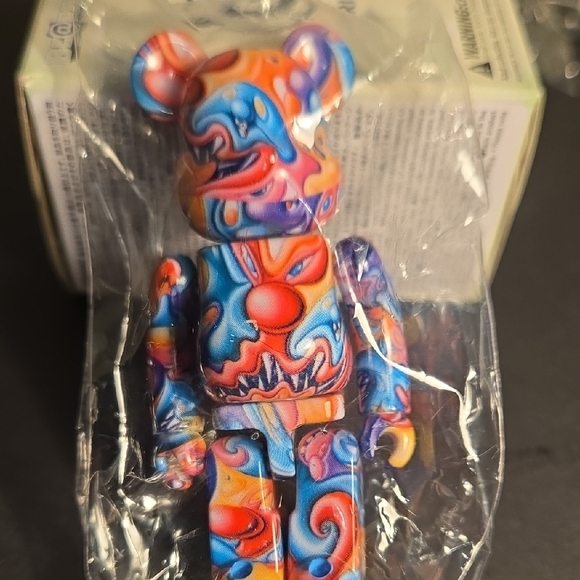 Be@rbrick Series 44 Action Figure Playset - Picture 7 of 13